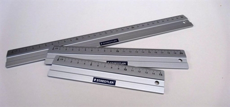 Staedtler skærelineal - Aluminium - Vælg længde